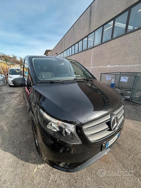 Usata Mercedes Vito 150 CV (110 kW) 2020 Nero Furgone