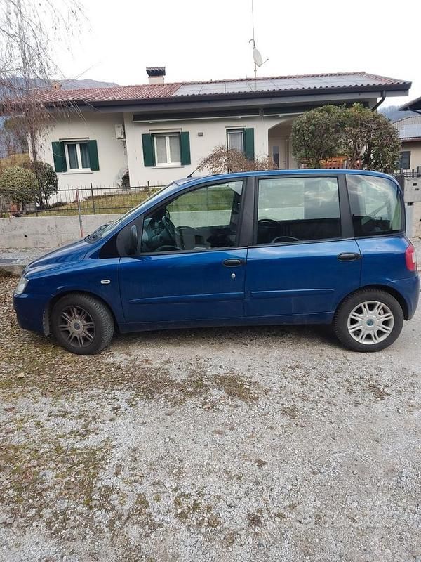Usata Fiat Multipla Dynamic 120 CV (88 kW) 2008 Blu/azzurro Monovolume
