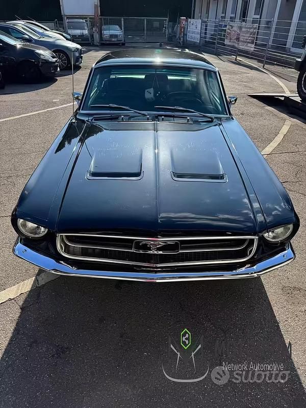 Usata Ford Mustang 224 CV (164 kW) 1960 Nero Berlina