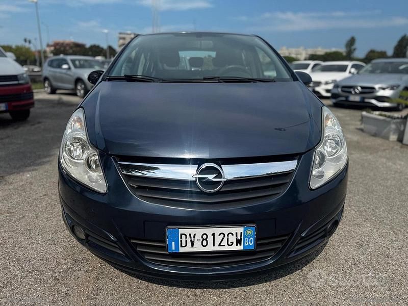 Usata Opel Corsa Club 2009 Blu Berlina