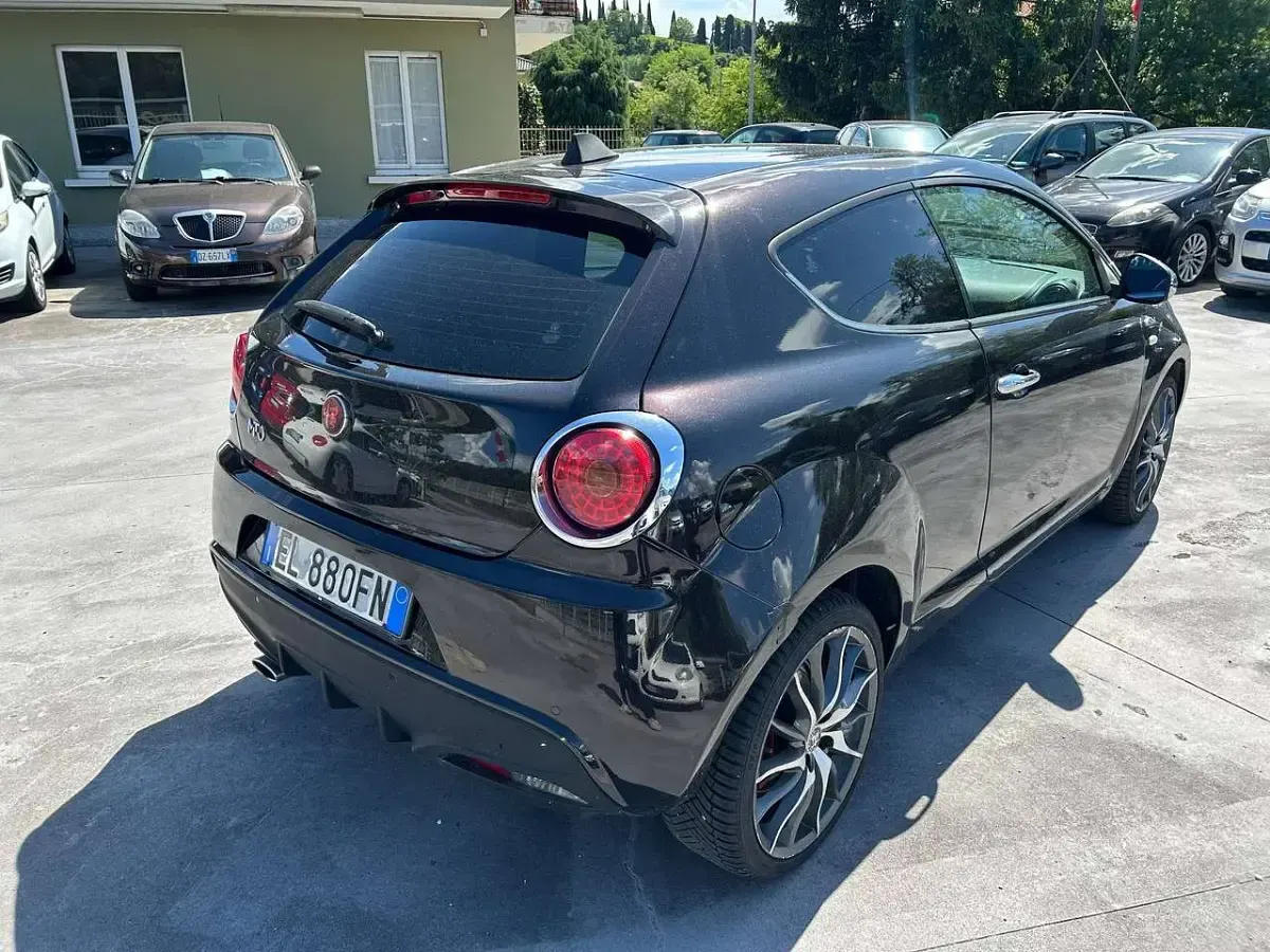 Usata Alfa Romeo MiTo Distinctive 120 CV (88 kW) 2012 Nero Utilitaria