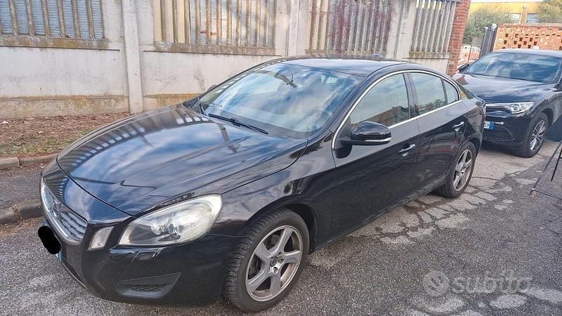 Nero Usata 2010 Volvo S60 Momentum Tre volumi | 4300 € - Immagine 1/4
