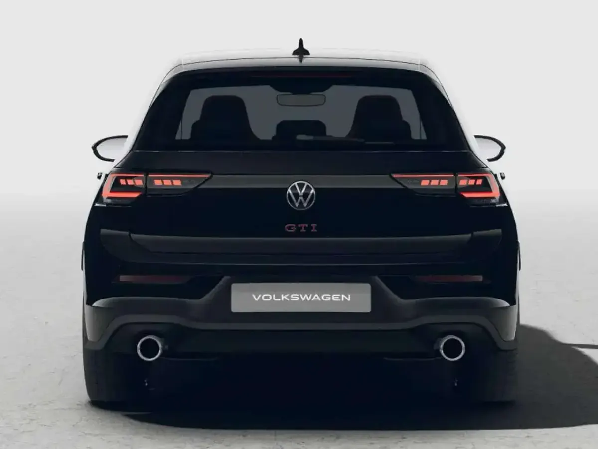 Nuova VW Golf VIII GTI 265 CV (194 kW) 2026 Grenadill black metallizzato Berlina
