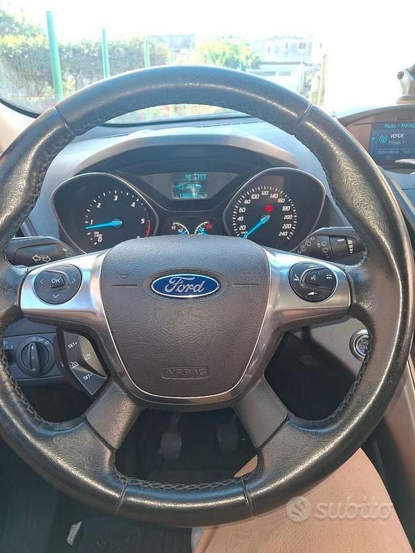 Nero Usata 2013 Ford Kuga SUV | 7500 € (Ottimo prezzo) - Immagine 1/4