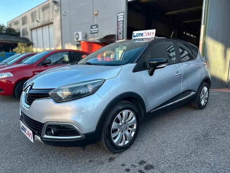 Usata Renault Captur 90 CV (66 kW) 2015 Argento SUV