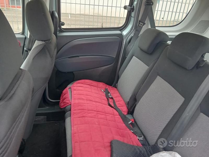 Usata Fiat Doblò 2012 Grigio Monovolume