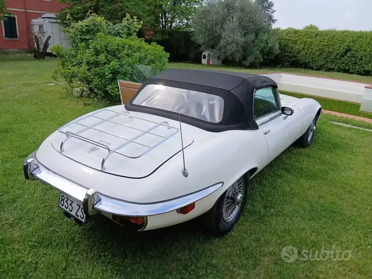 Usata Jaguar E-Type 272 CV (200 kW) 1970 Bianco Cabrio