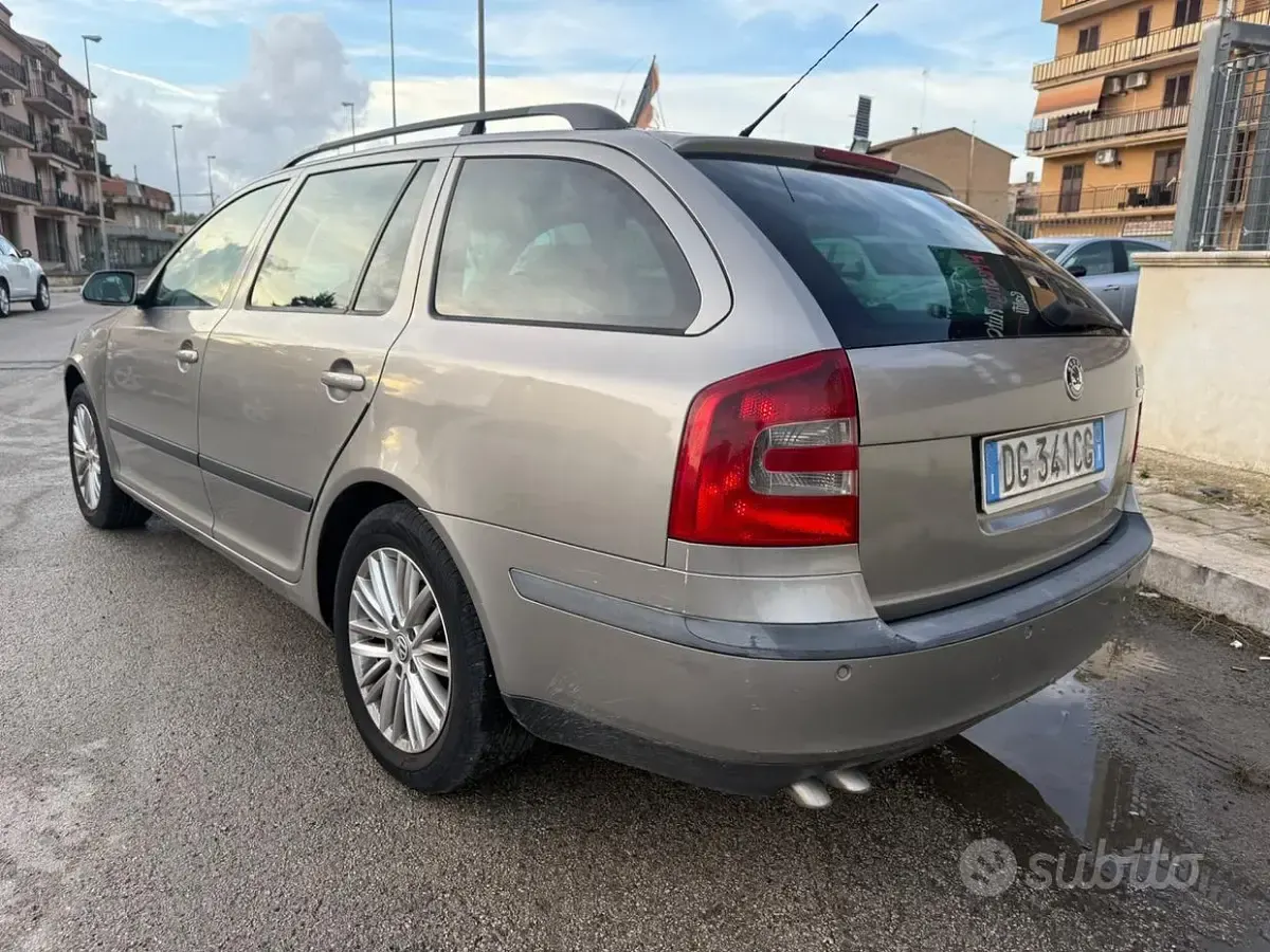 Usata Skoda Octavia Elegance 140 CV (102 kW) 2007 Giallo Berlina