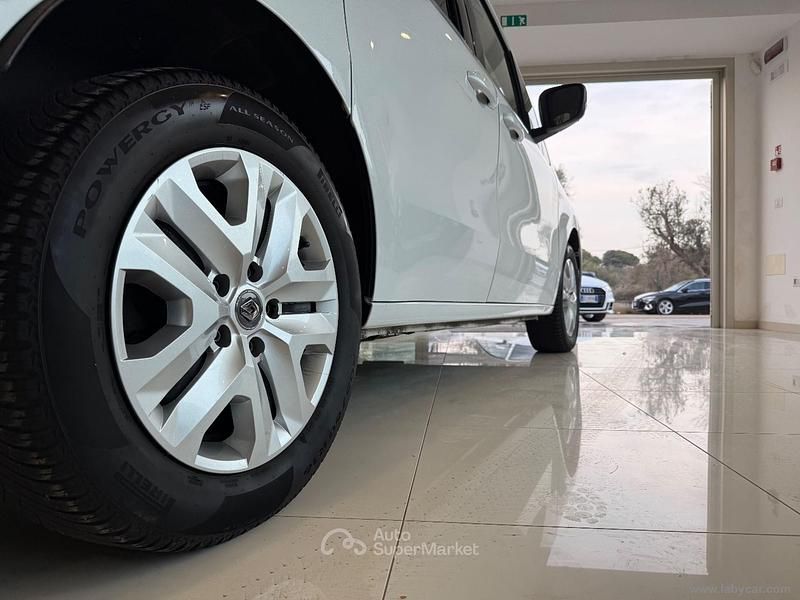 Usata Renault Kangoo Edition One 95 CV (69 kW) 2021 Bianco Monovolume