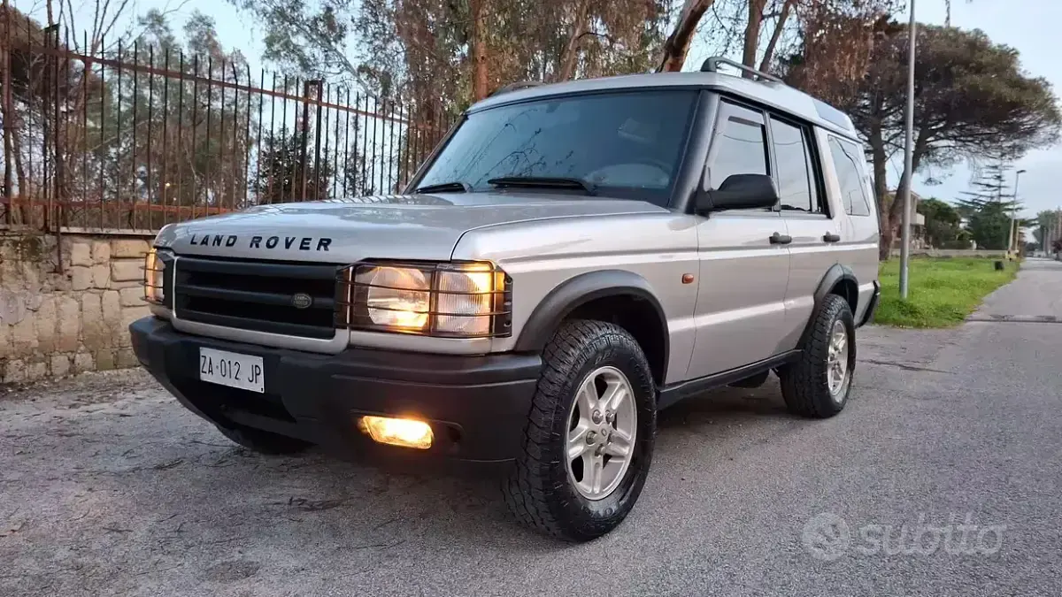 Usata Land Rover Discovery 138 CV (101 kW) 2000 Grigio SUV