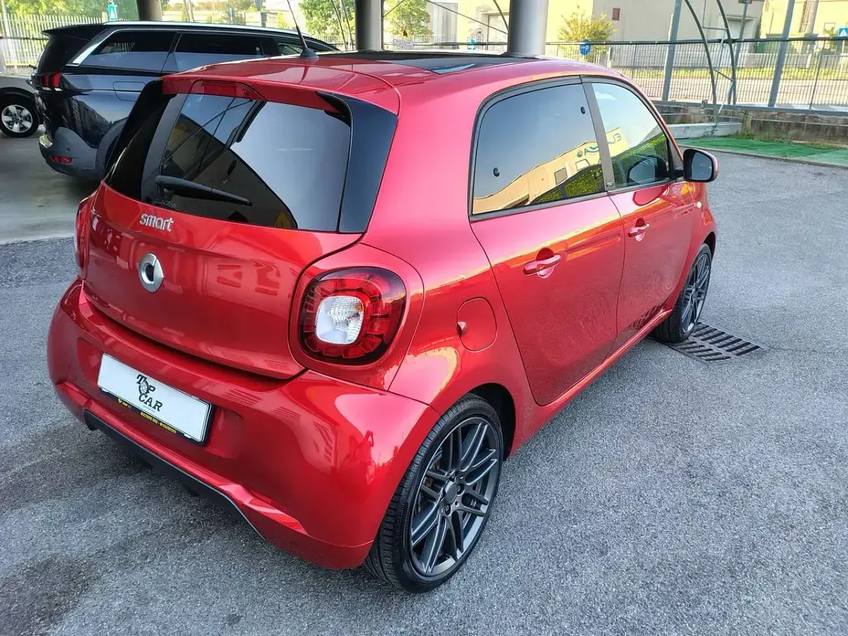 Usata Smart ForFour Brabus 90 CV (66 kW) 2018 Rosso Utilitaria