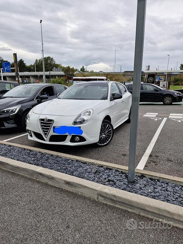 Usata Alfa Romeo Giulietta 2016 Bianco Utilitaria