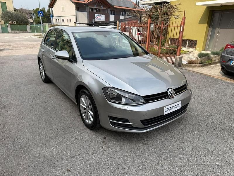 Usata VW Golf VII Highline 105 CV (77 kW) 2014 Grigio Berlina
