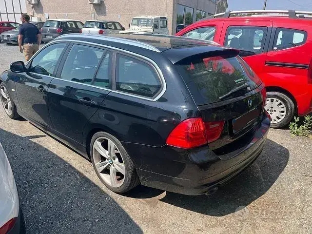 Usata BMW 320 184 CV (135 kW) 2011 Nero Station wagon