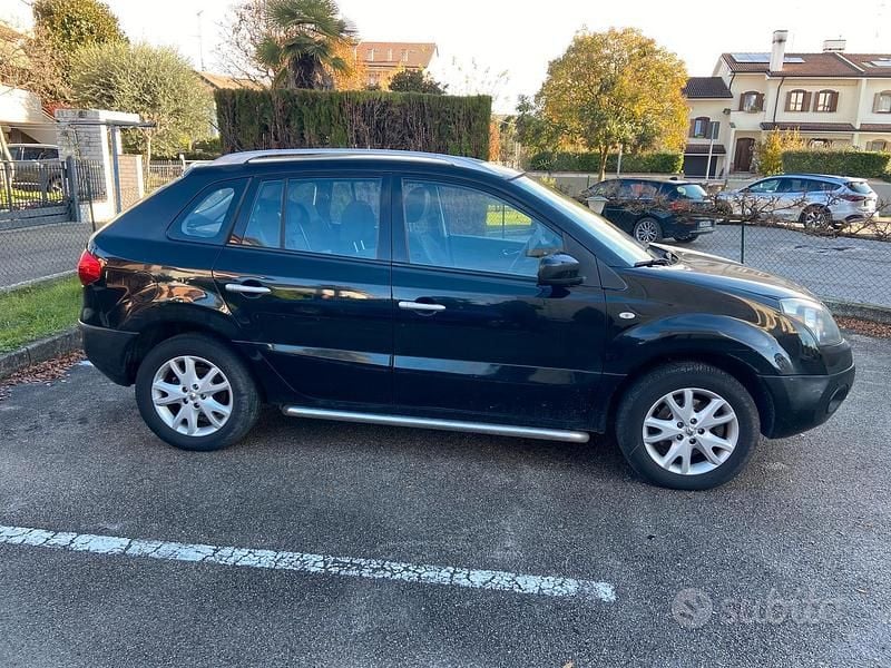 Usata Renault Koleos 150 CV (110 kW) 2009 Nero SUV