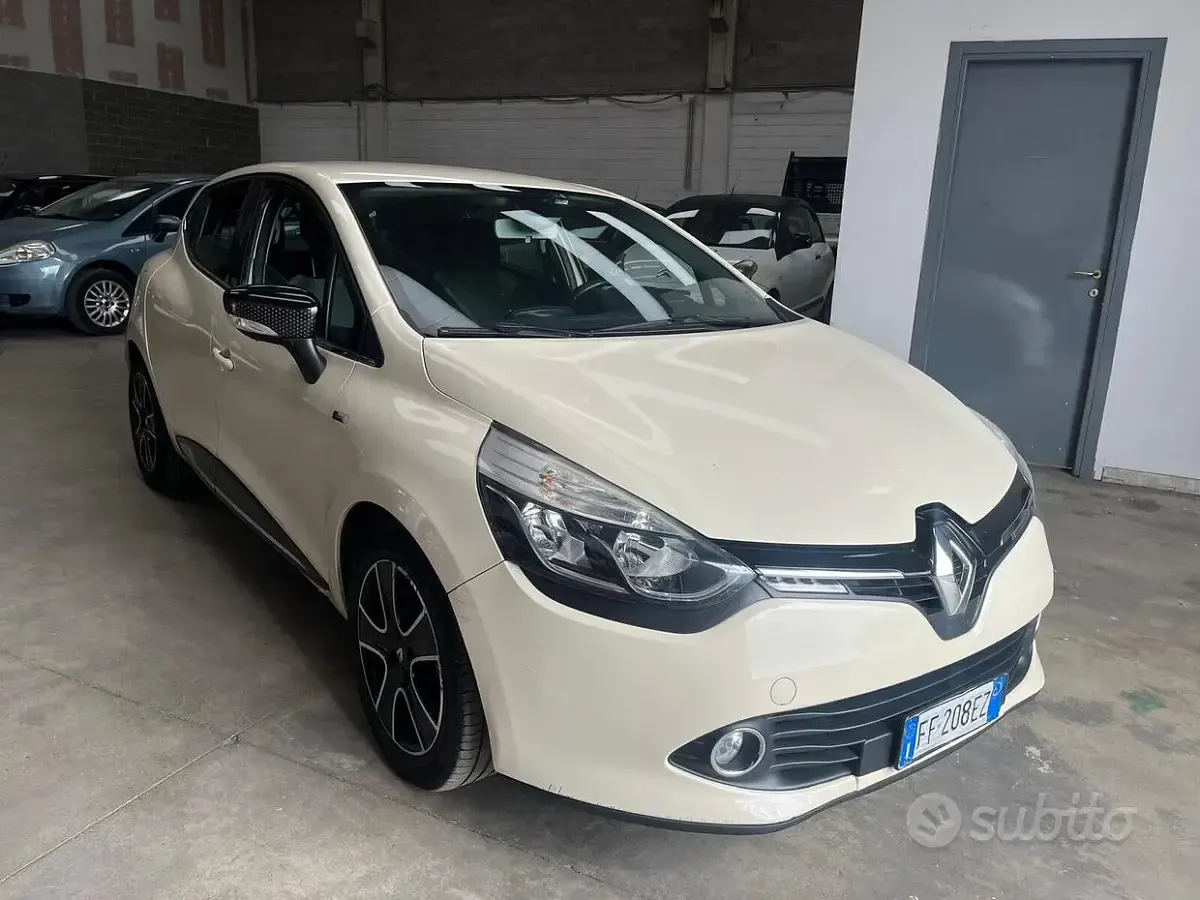 Usata Renault Clio 75 CV (55 kW) 2016 Coupé