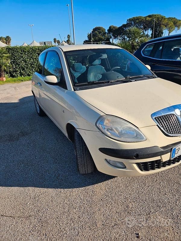 Usata Lancia Ypsilon 2003 Utilitaria