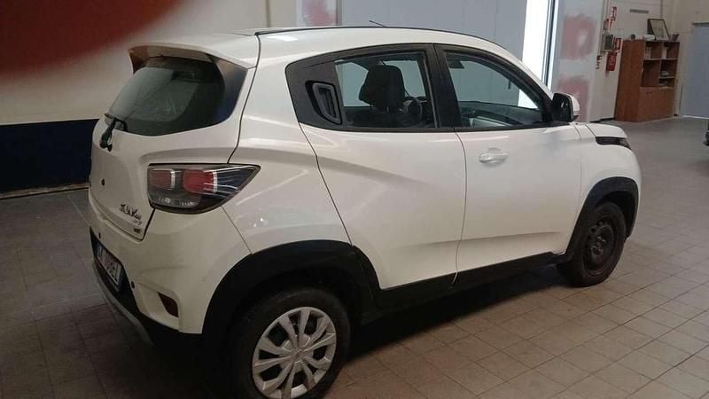 Usata Mahindra KUV100 87 CV (63 kW) 2022 Bianco SUV