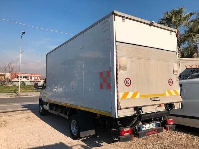 Usata Iveco Daily 169 CV (124 kW) 2011 Bianco