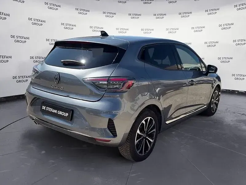 Usata Renault Clio Techno 91 CV (66 kW) 2025 Grigio Utilitaria