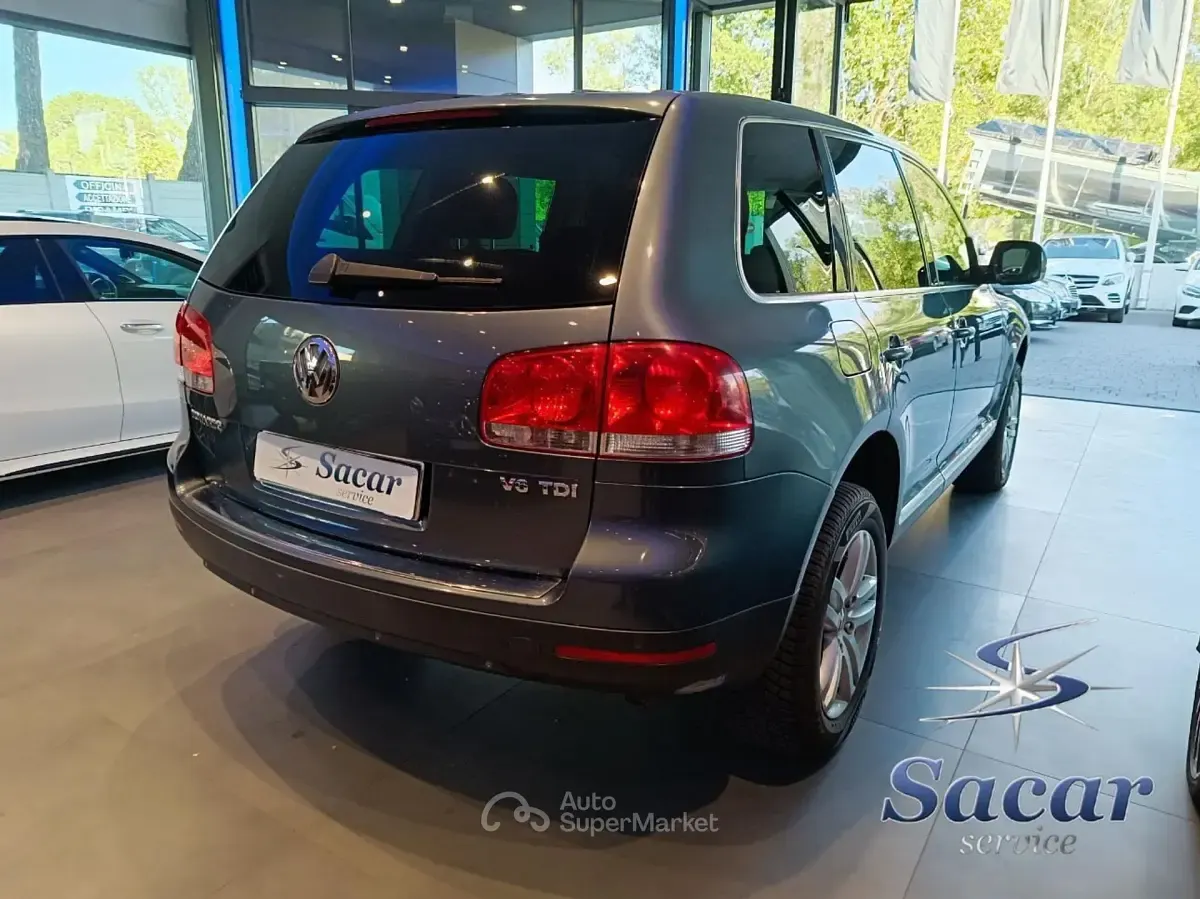 Usata VW Touareg Exclusive 224 CV (164 kW) 2006 Ink blue SUV