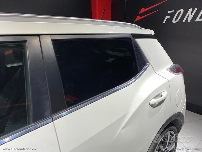 Usata Ssangyong (KGM) Tivoli 115 CV (84 kW) 2016 Bianco SUV