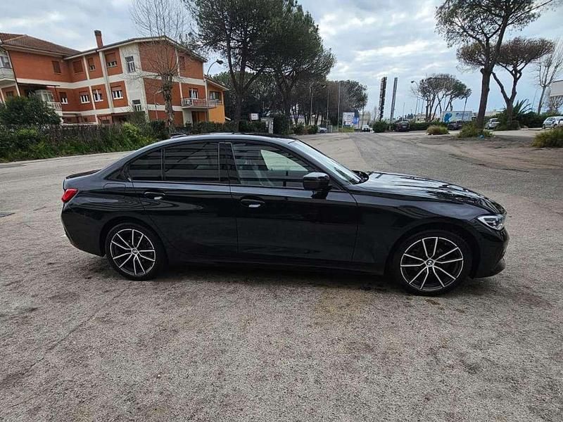 Usata BMW 318 Sport Line 150 CV (110 kW) 2019 Nero Berlina