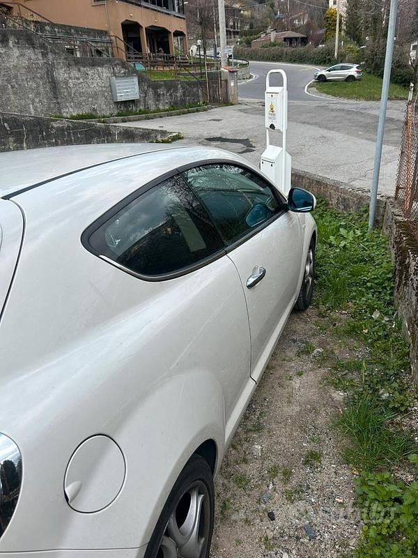 Usata Alfa Romeo MiTo 79 CV (58 kW) 2009 Bianco Utilitaria