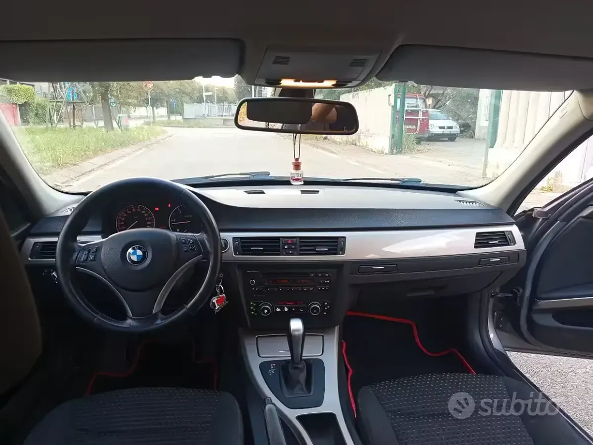 Usata BMW 320 184 CV (135 kW) 2010 Grigio Berlina
