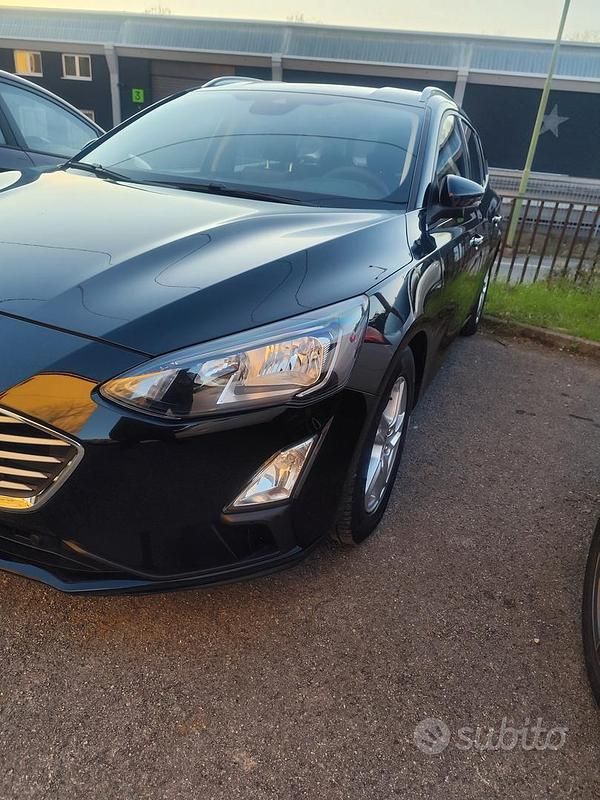 Usata Ford Focus 120 CV (88 kW) 2019 Nero Station wagon