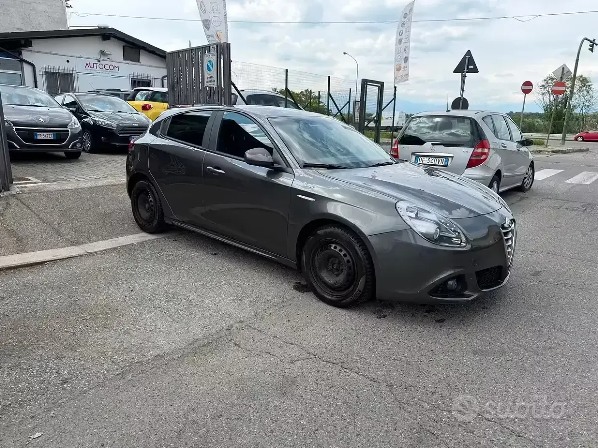 Usata Alfa Romeo Giulietta Sprint 150 CV (110 kW) 2015 Grigio Utilitaria