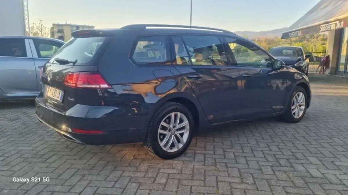 Używany VW Golf VII Business 110 KM (80 kW) 2018 Szary Kombi