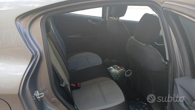 Usata Alfa Romeo Giulietta 109 CV (80 kW) 2012 Utilitaria