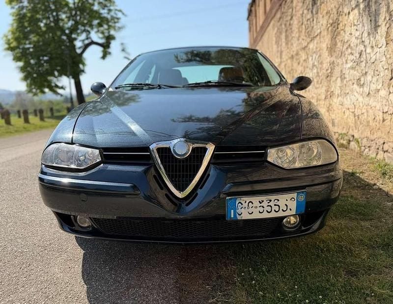 Usata Alfa Romeo 156 Distinctive 165 CV (121 kW) 2002 Blu/azzurro Berlina