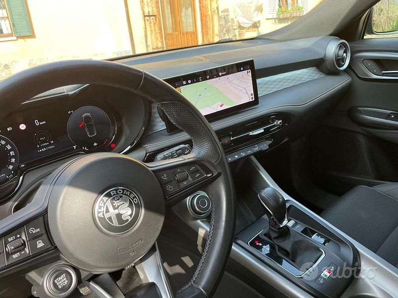 Usata Alfa Romeo Tonale 130 CV (95 kW) 2024 Marrone SUV