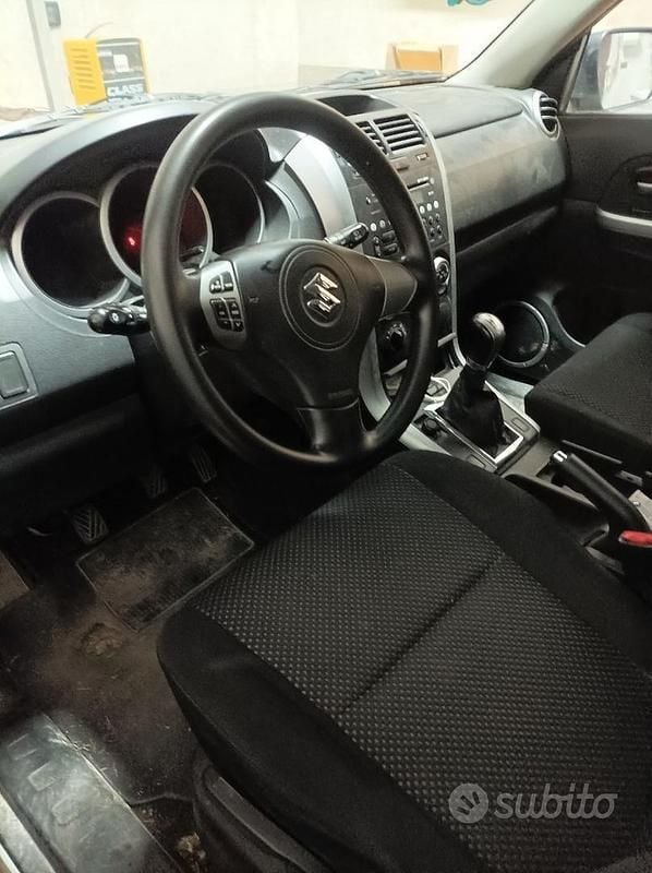 Usata Suzuki Grand Vitara 129 CV (94 kW) 2007 Grigio SUV
