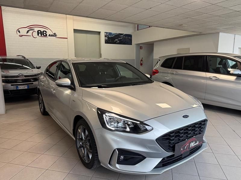 Usata Ford Focus ST-Line X 155 CV (114 kW) 2021 Grigio Berlina