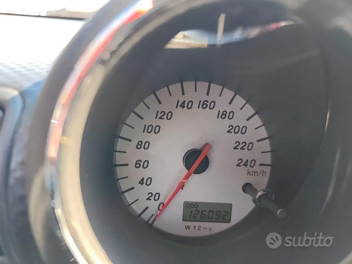 Usata Toyota MR2 140 CV (102 kW) 2003 Cabrio