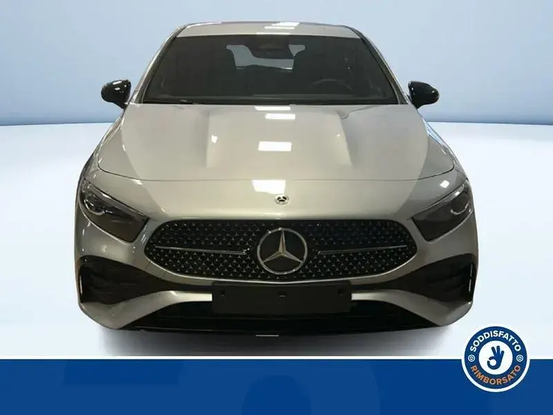 Nuova Mercedes 180 AMG Line Premium 115 CV (84 kW) 2026 Argento Berlina