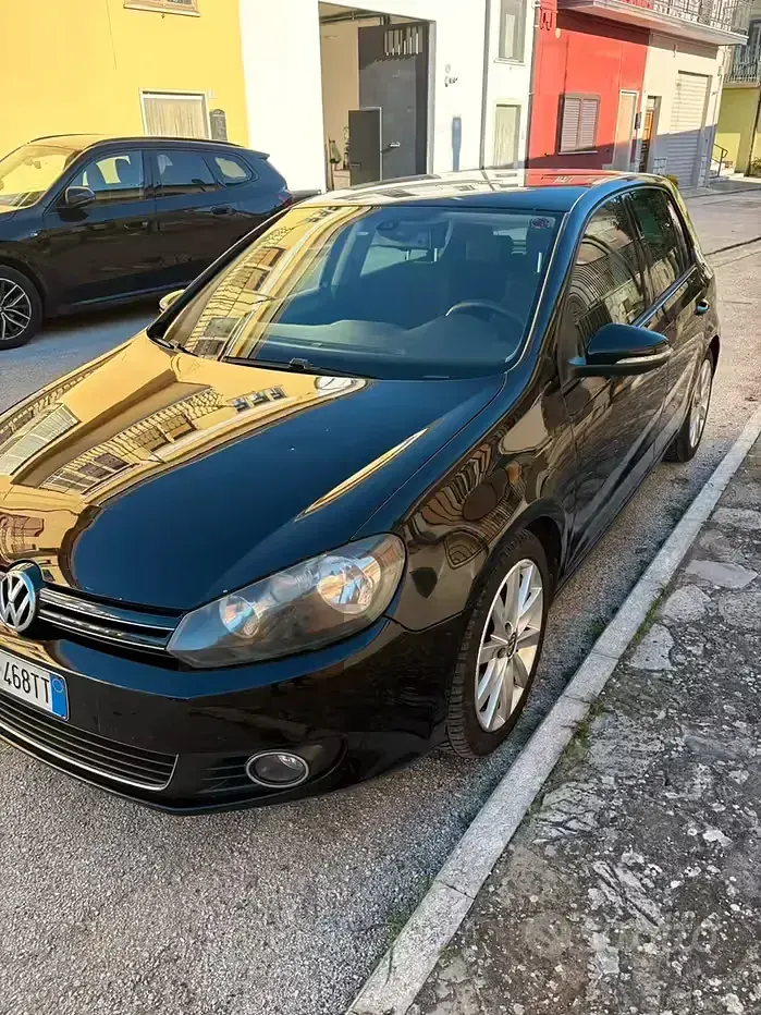 Usata VW Golf VI 105 CV (77 kW) 2011 Nero Utilitaria