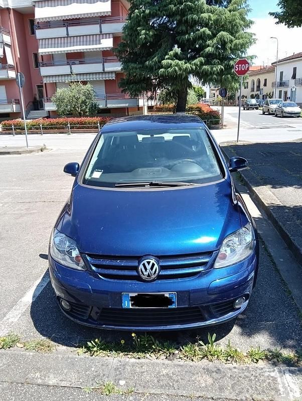 Usata VW Golf IV 2005 Blu Berlina