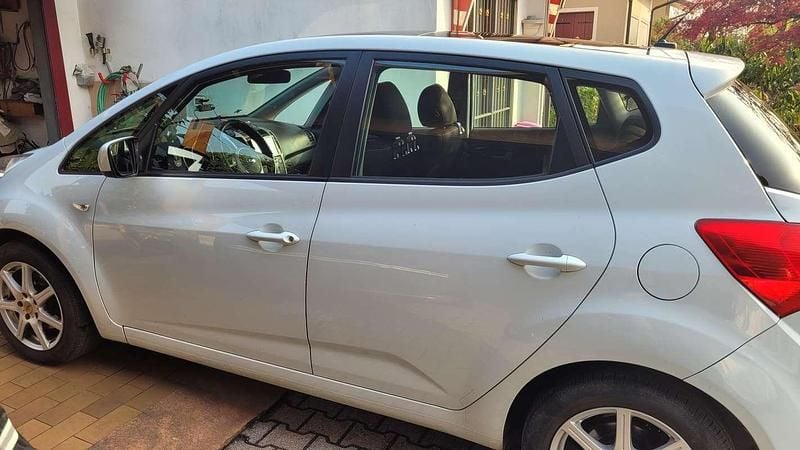 Usata Kia Venga Active 90 CV (66 kW) 2014 Utilitaria