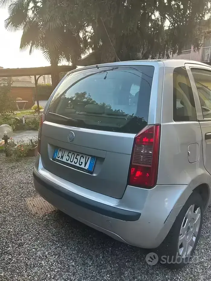 Usata Fiat Idea 69 CV (50 kW) 2005 Grigio Monovolume