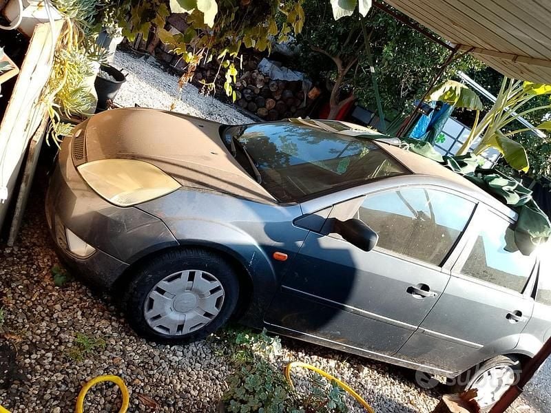 Usata Ford Fiesta 73 CV (53 kW) 2001 Utilitaria