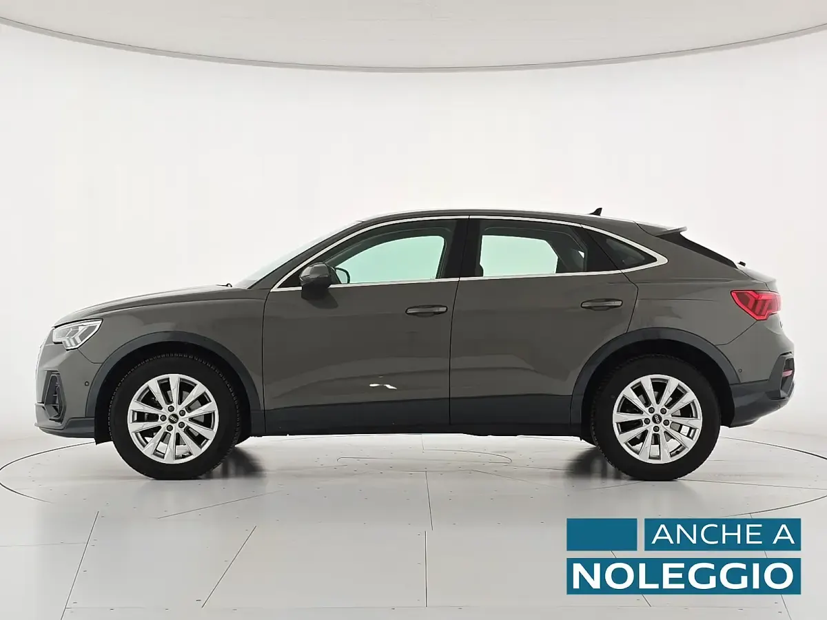 Usata Audi Q3 Sportback Business Plus 150 CV (110 kW) 2023 Grigio SUV