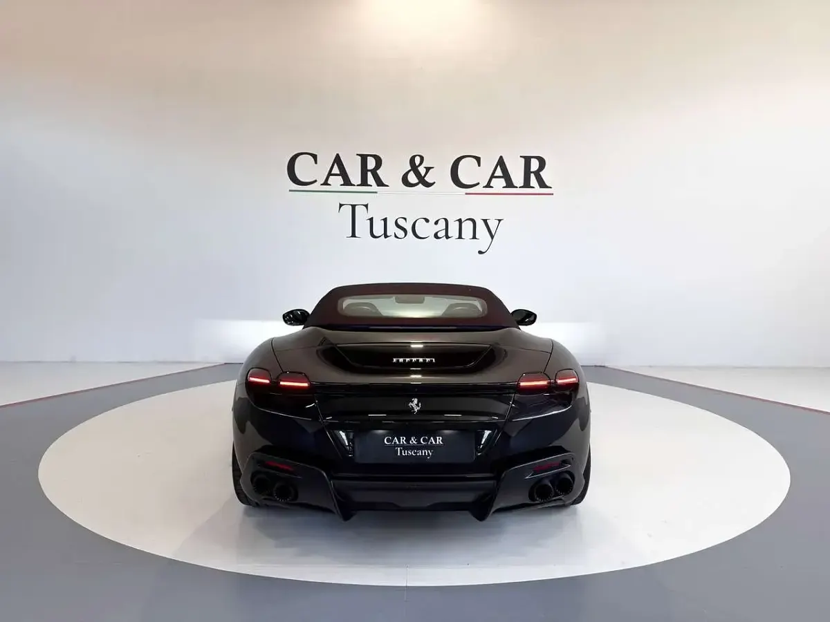 Usata Ferrari Roma 620 CV (456 kW) 2025 Nero Cabrio