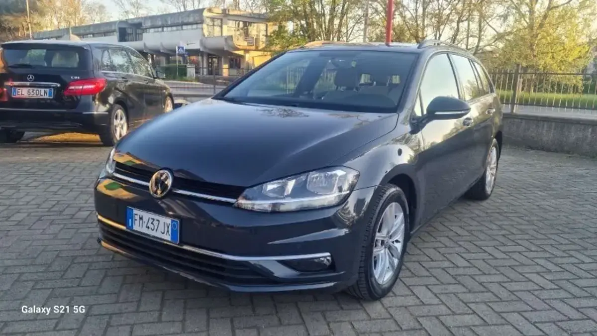 Używany VW Golf VII Business 110 KM (80 kW) 2018 Szary Kombi