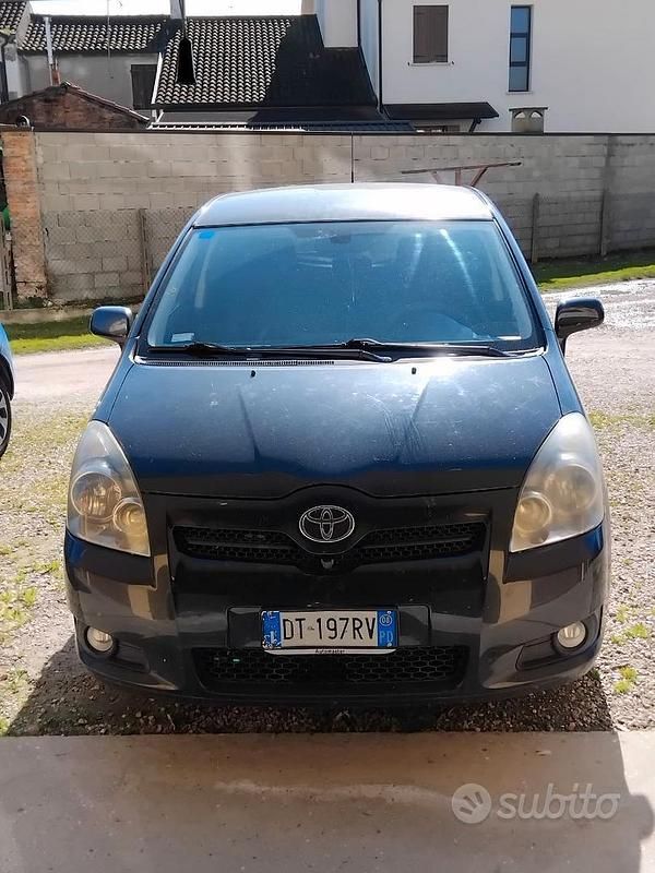 Usata Toyota Corolla Verso 2008 Nero Monovolume