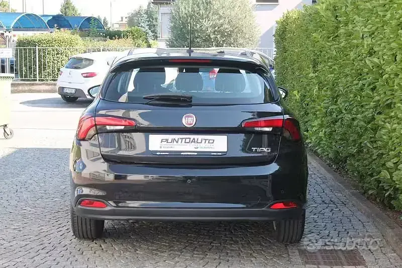 Usata Fiat Tipo Business 120 CV (88 kW) 2019 Nero Berlina