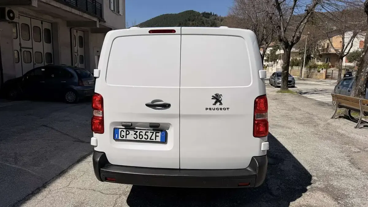 Usata Peugeot Expert 102 CV (75 kW) 2023 Furgone
